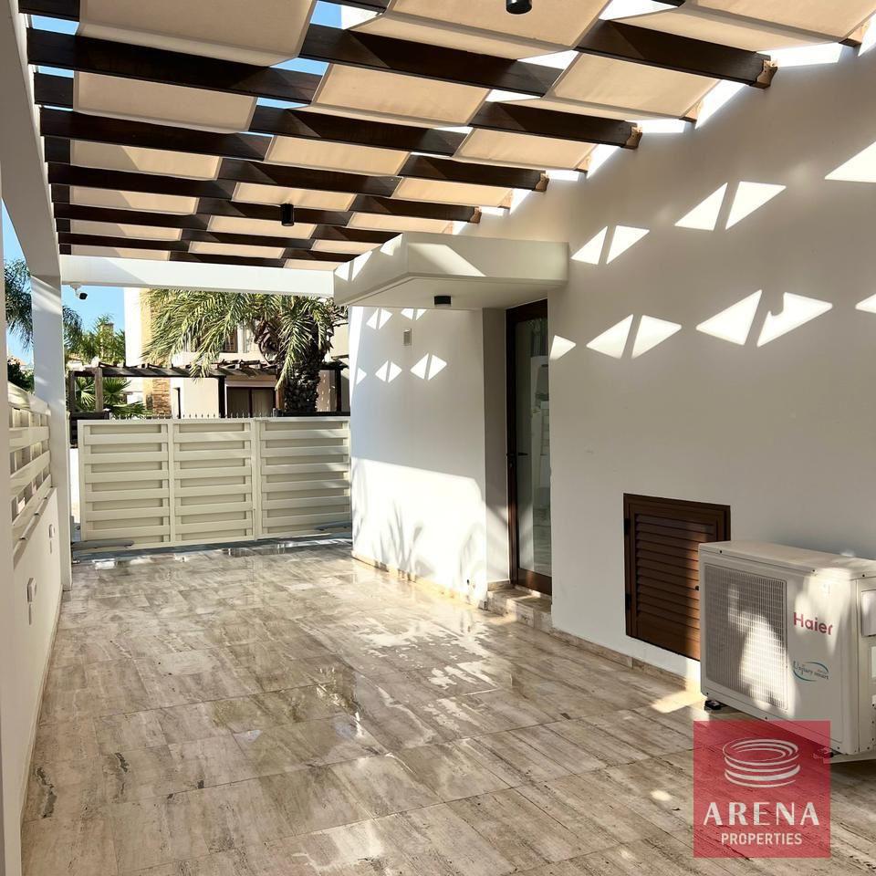 18-villa-in-ayia-thekla-8110