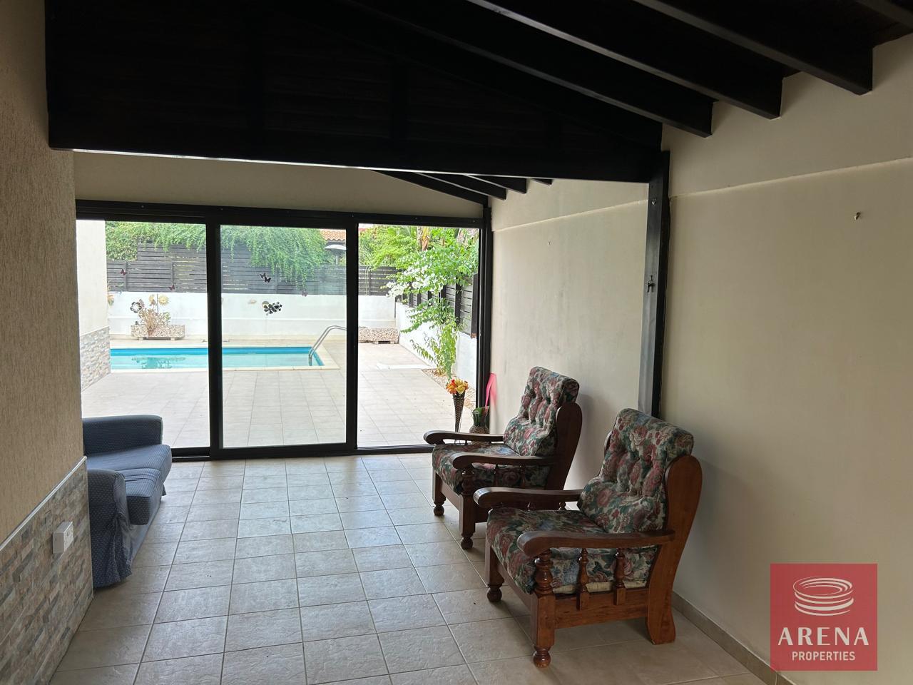 19-4-BED-VILLA-IN-ARADIPPOU-8641
