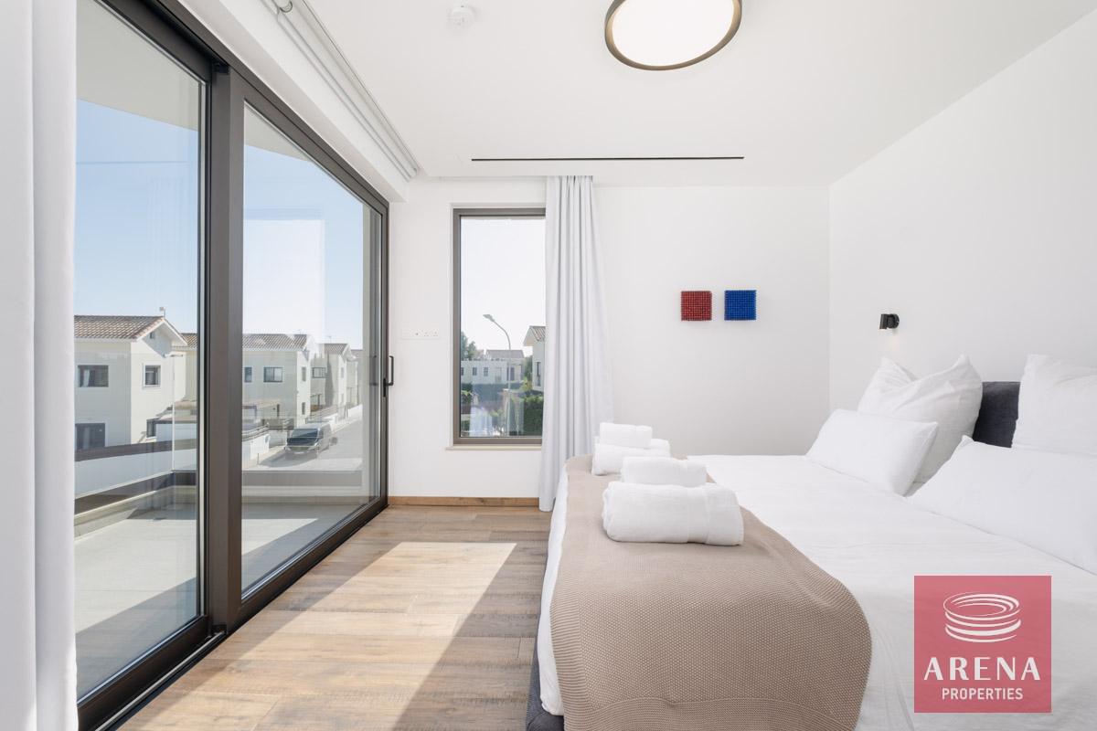 19-4-BED-VILLA-IN-AYIA-THEKLA-8950