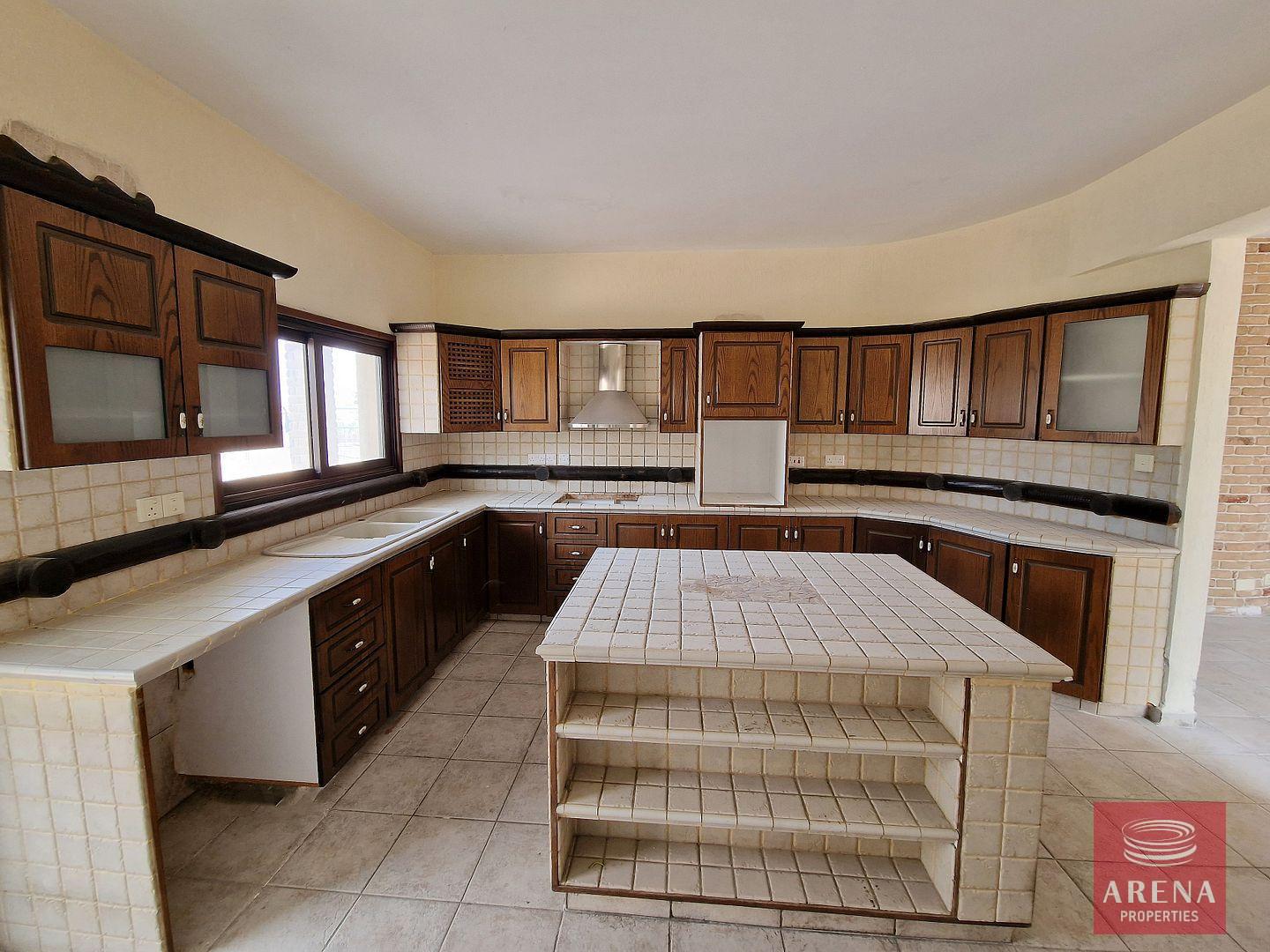 19-4-bed-villa-in-Dali-6684-1