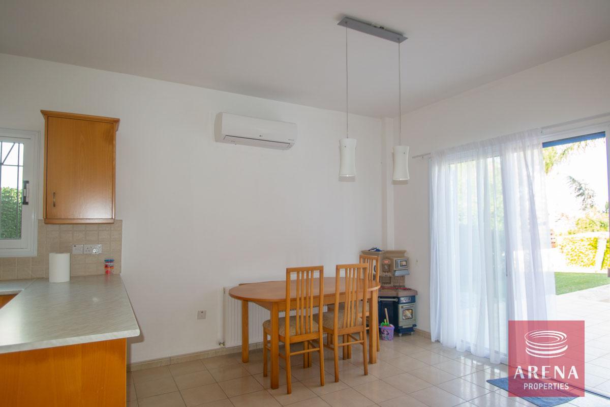 19-4-bed-villa-in-Protaras-5955-2