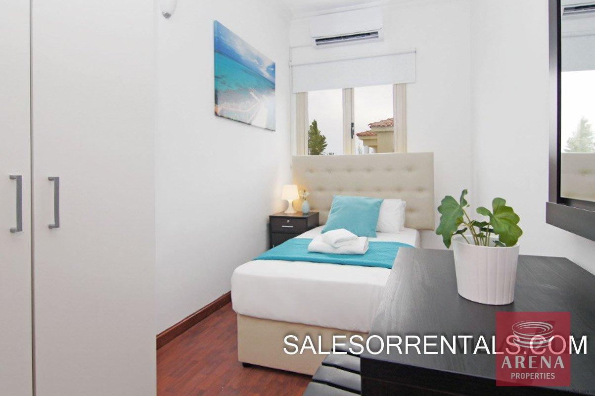 19-6-BED-villa-in-paralimni-5449