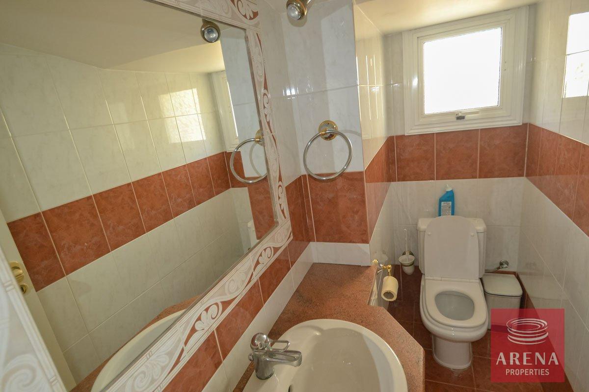 19-House-in-Paralimni-5409_0-1