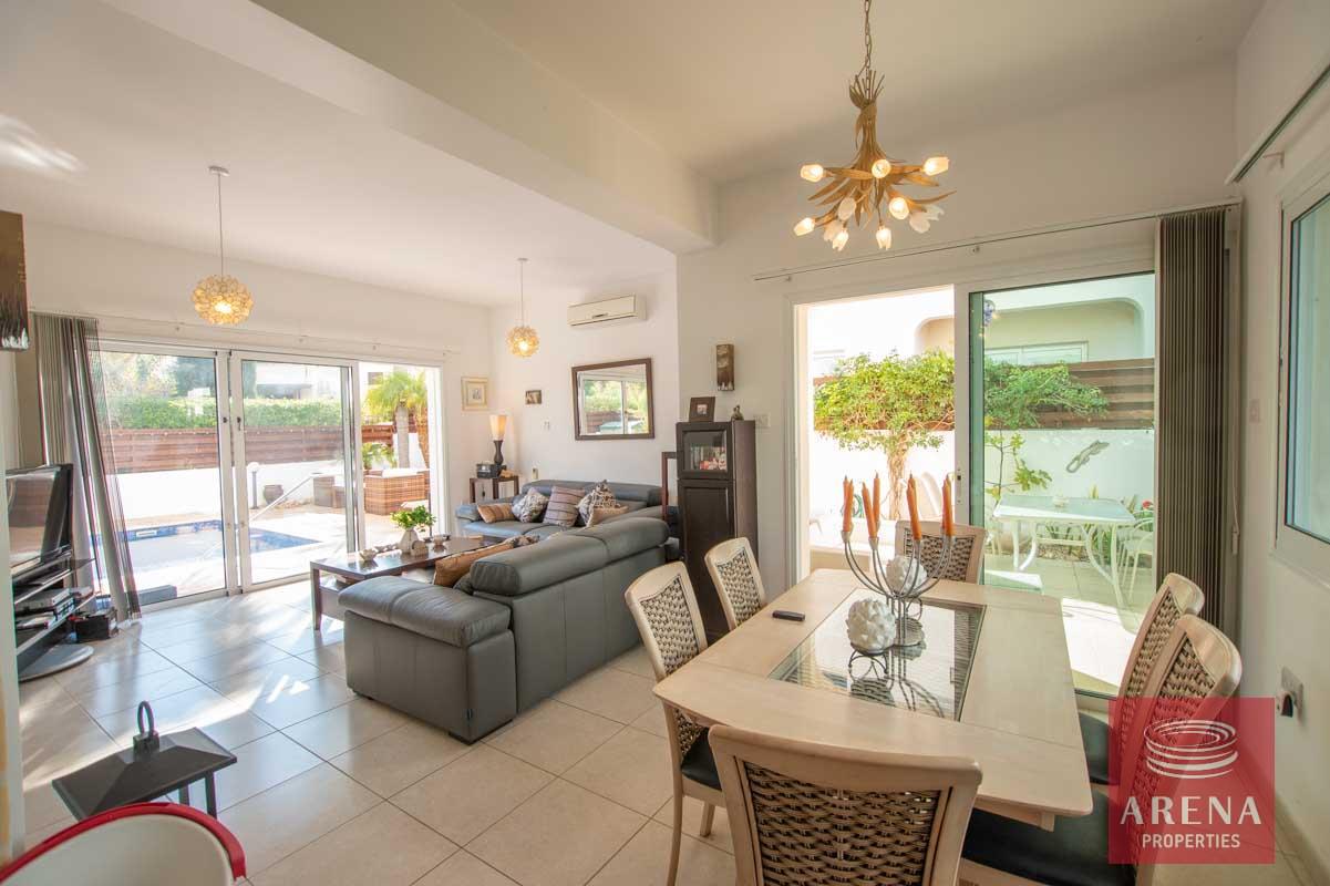 19-Villa-to-buy-in-Ayia-Triada-5946-2