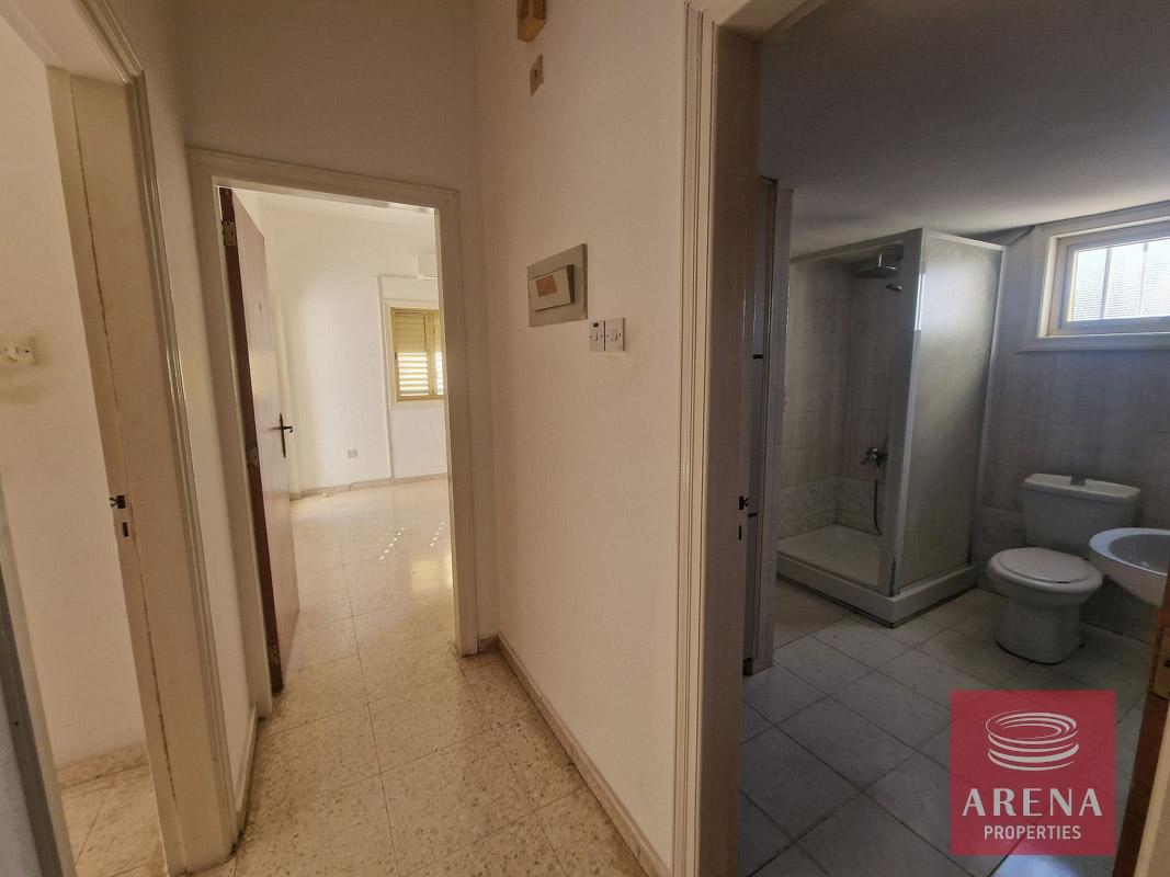 19-house-in-paralimni-8403