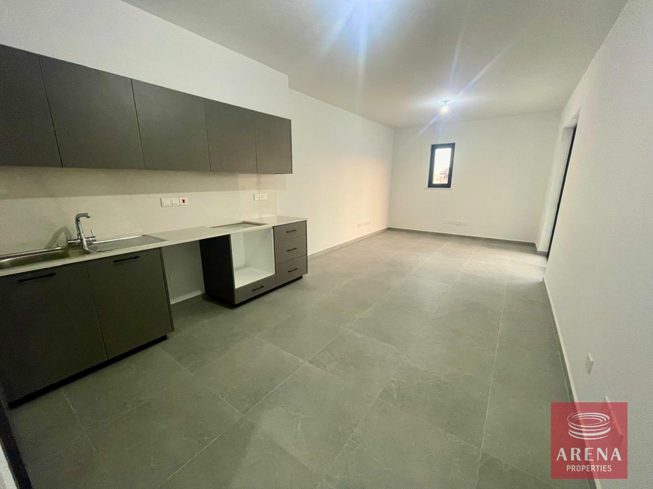 2-2-BED-APT-IN-ARADIPPOU-8732