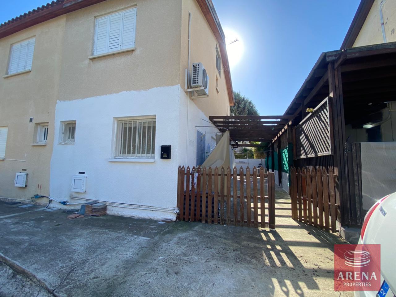 2-2-BED-HOUSE-IN-PERVOLIA-8986