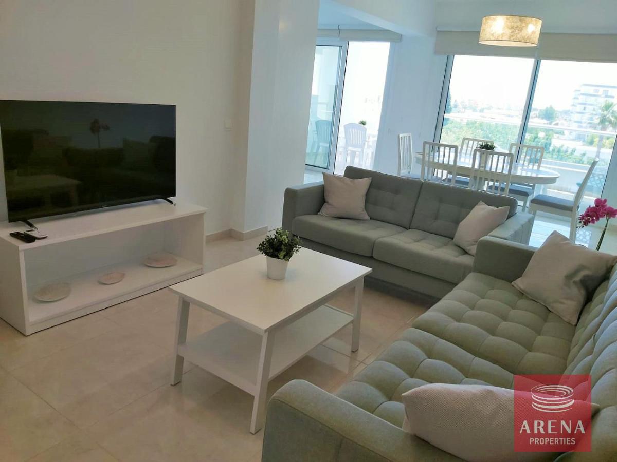 2-3-BED-APT-LARNACA-8759