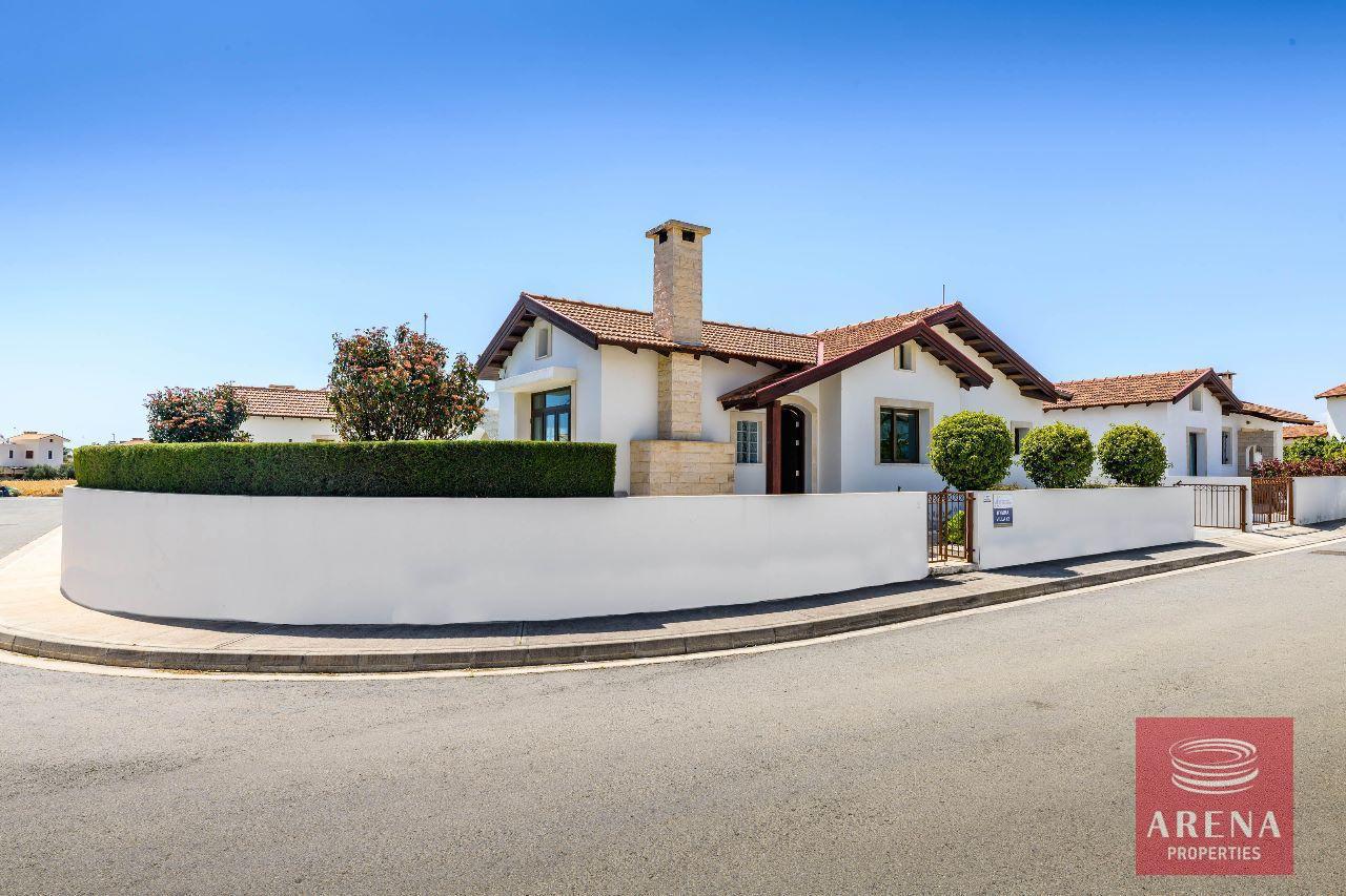 2-3-BED-BUNG-AYIA-THEKLA-7409-2