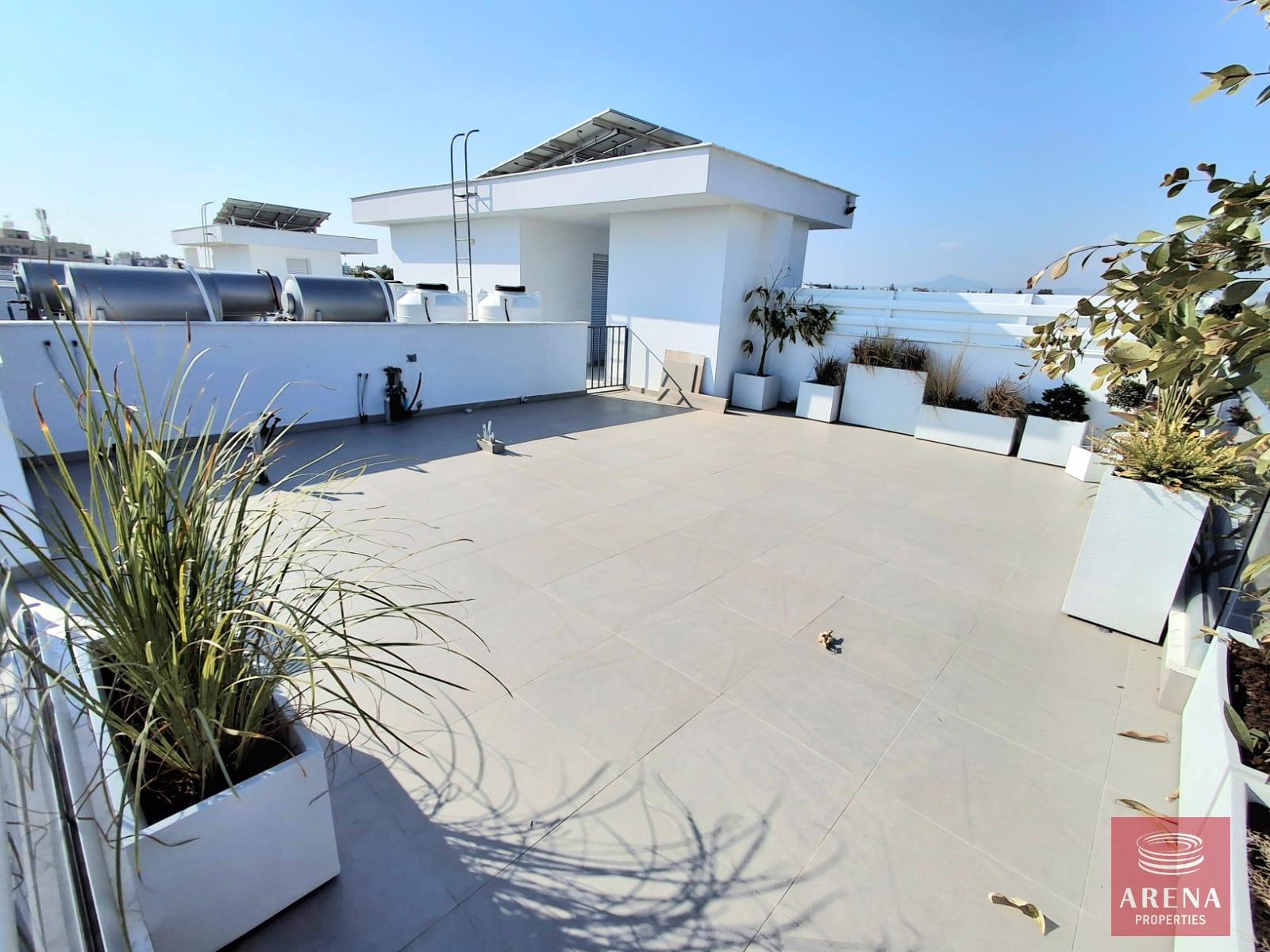 2-3-BED-PENTHOUSE-KAMARES-9082