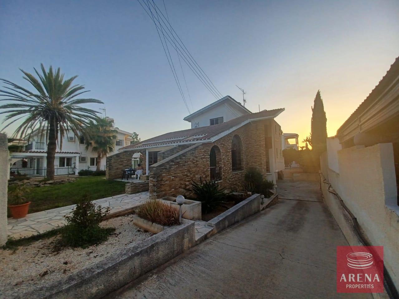 2-3-BED-VILLA-IN-PYLA-7456