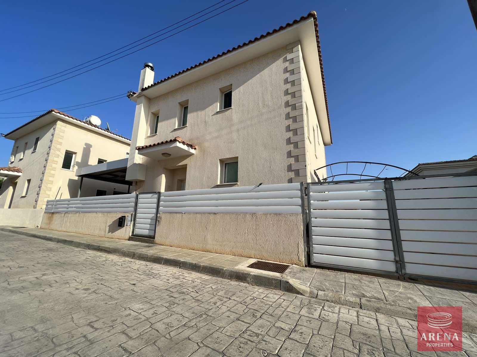 2-3-BED-VILLA-PARALIMNI-7338-1