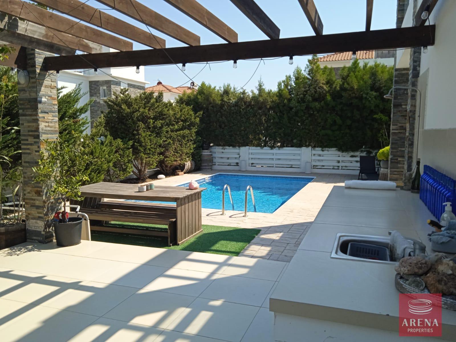2-3-BED-VILLA-PERVOLIA-8426