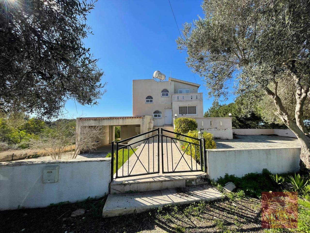 2-3-BED-VILLA-PROTARAS-9331