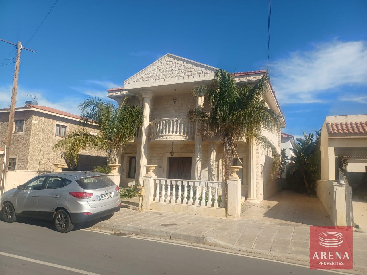 2-3-BED-VILLA-VRYSOULLES-9128