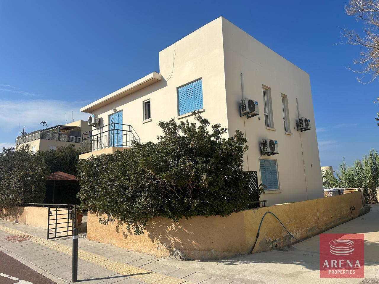 2-3-bed-villa-in-kapparis-for-rent-8432