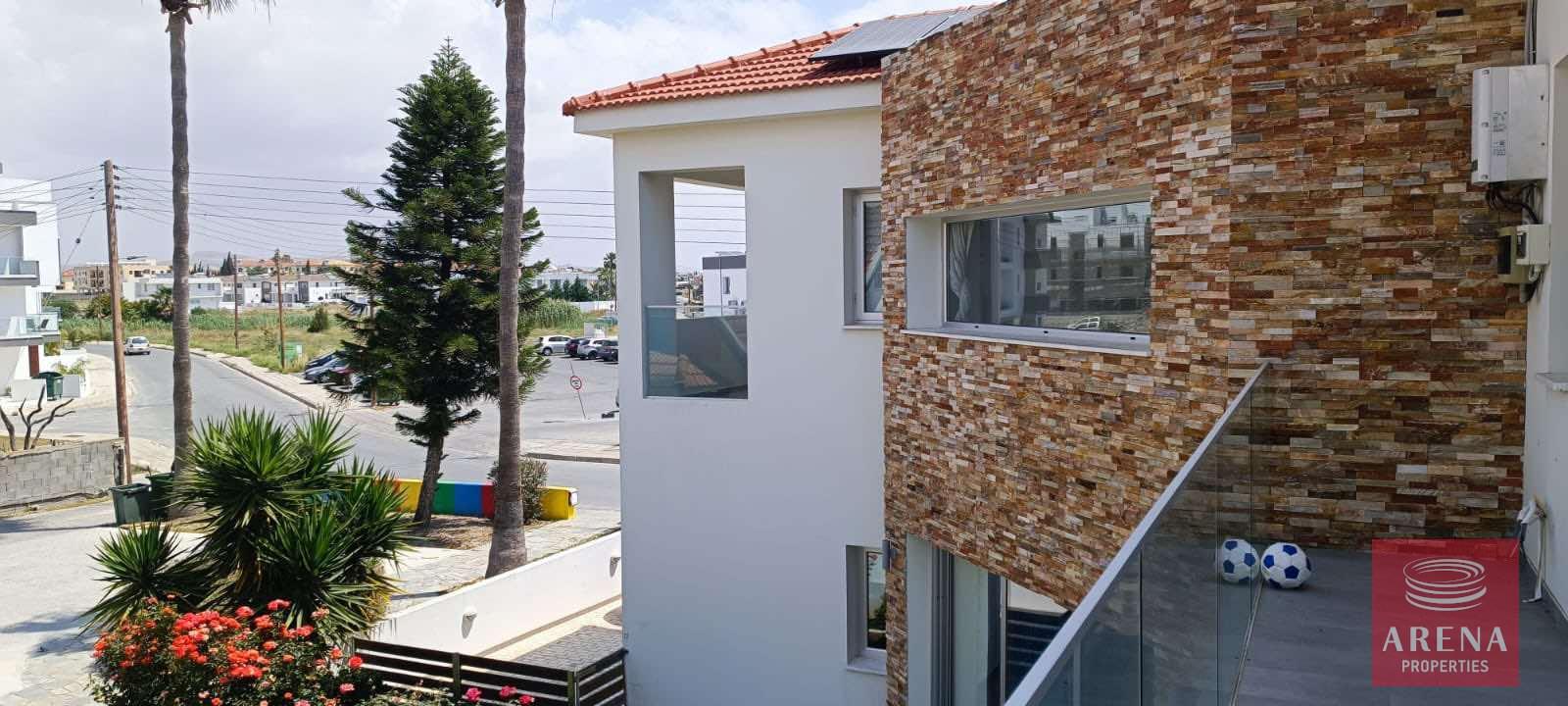 2-4-BED-VILLA-FOR-RENT-9204