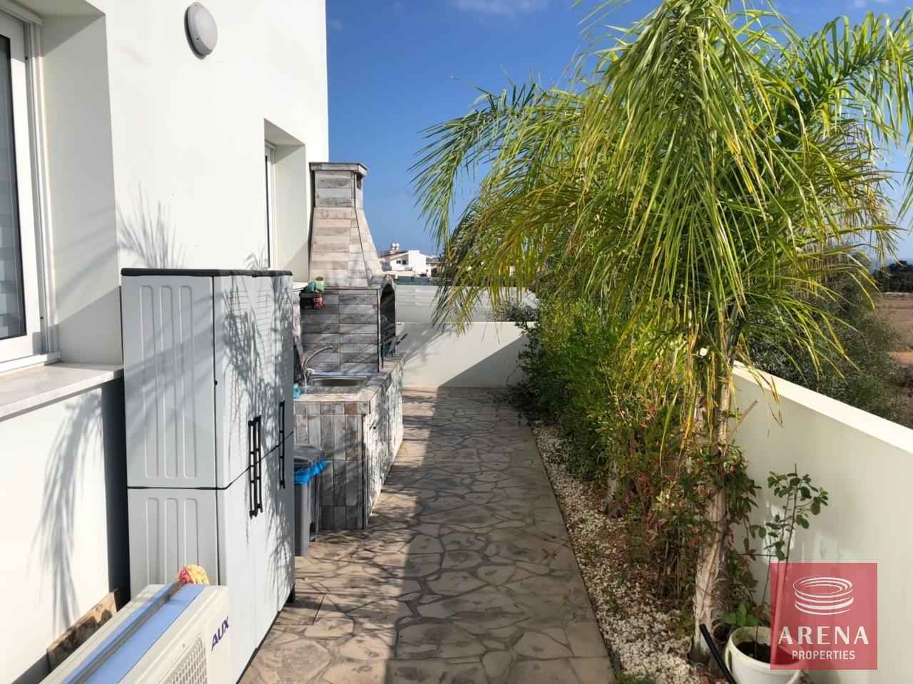 2-4-BED-VILLA-IN-PARALIMNI-7728-2