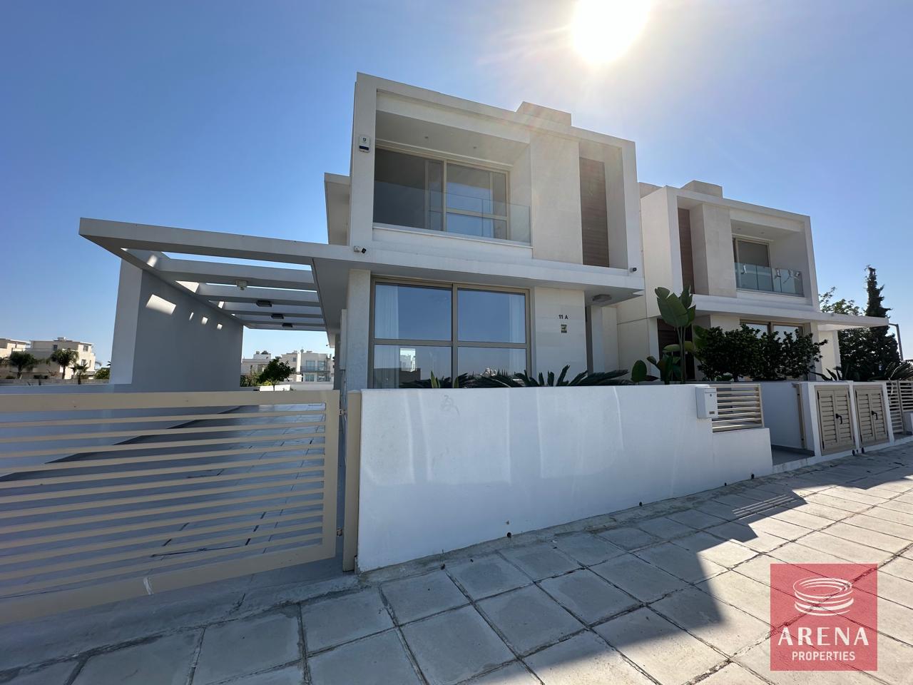 2-4-bed-villa-livadia-8384