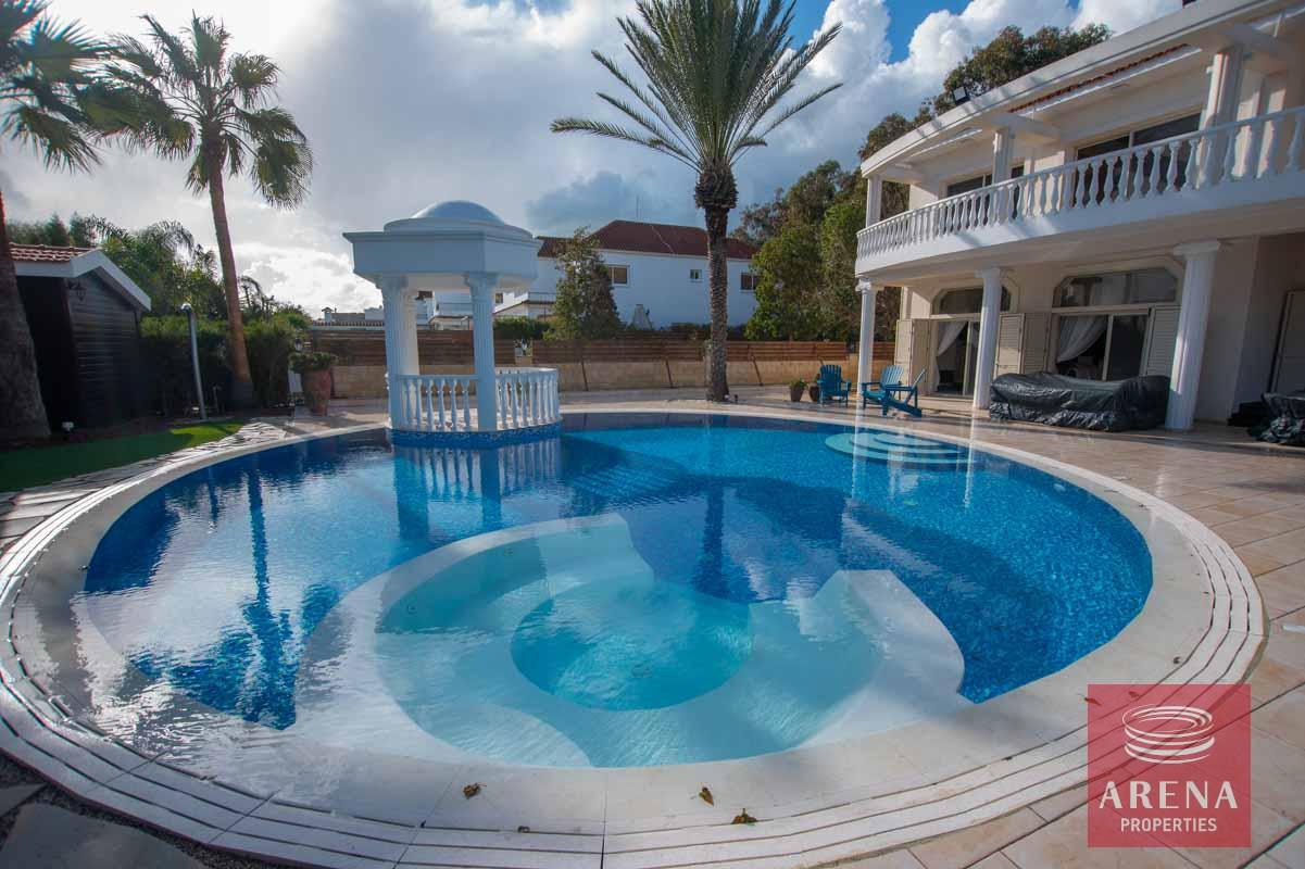 2-5-BED-VILLA-FOR-RENT-IN-PERVOLIA-5979-2