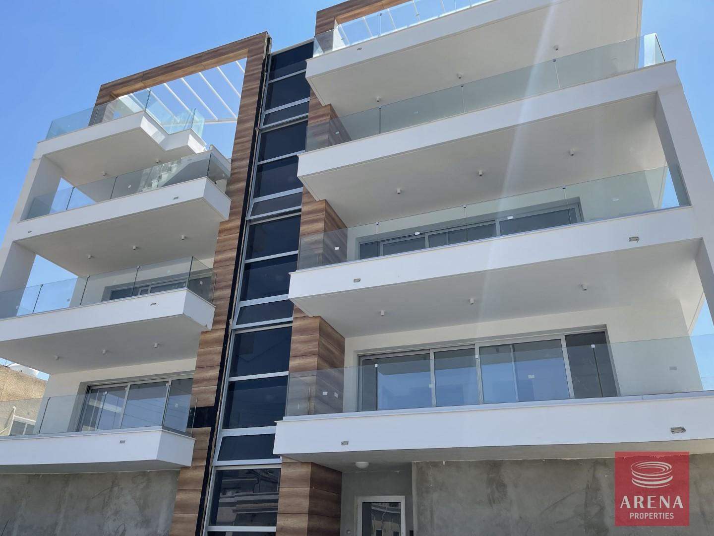 2-APT-IN-LARNACA-4755-1