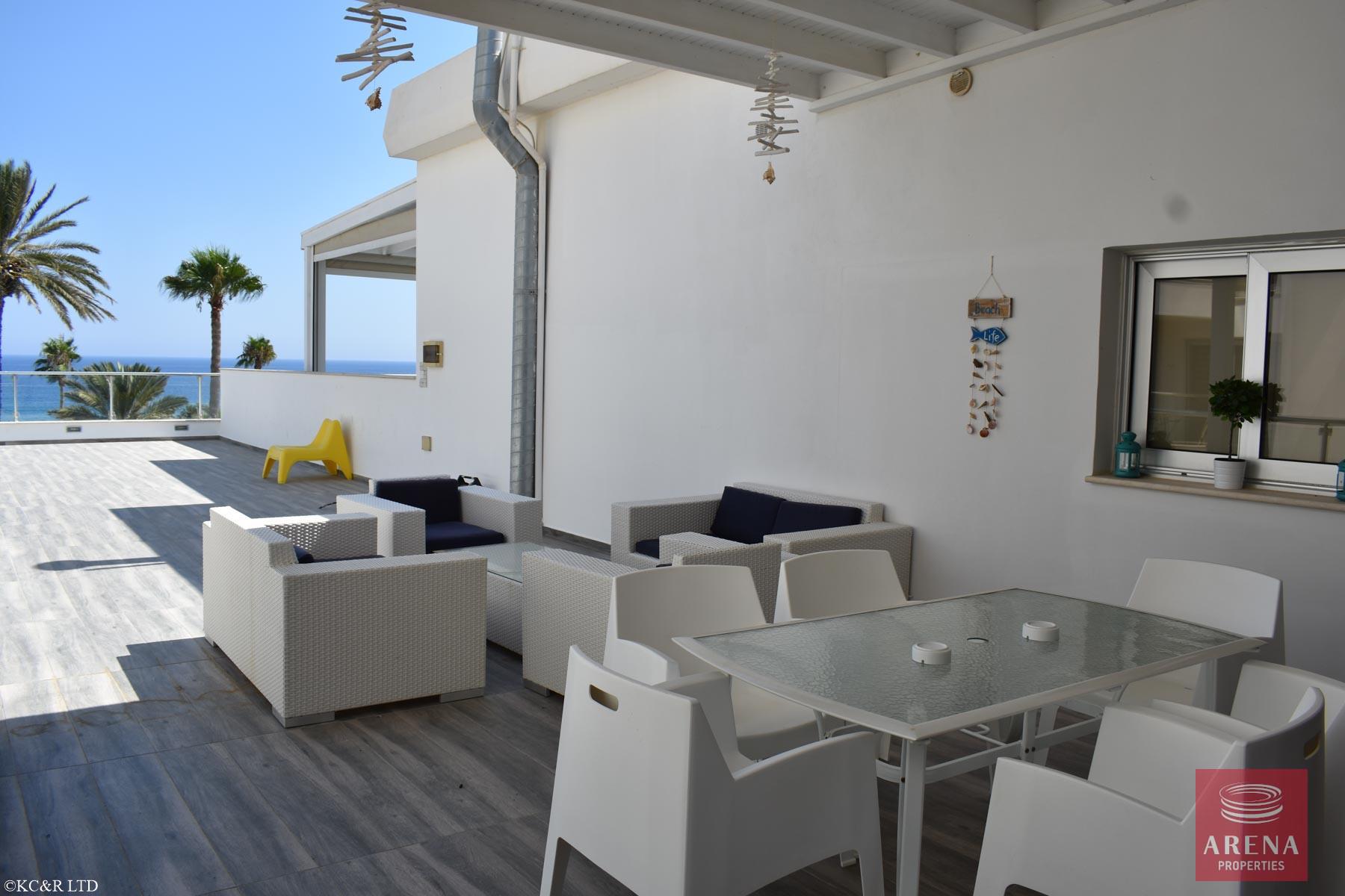 2-APT-IN-PROTARAS-5500-2