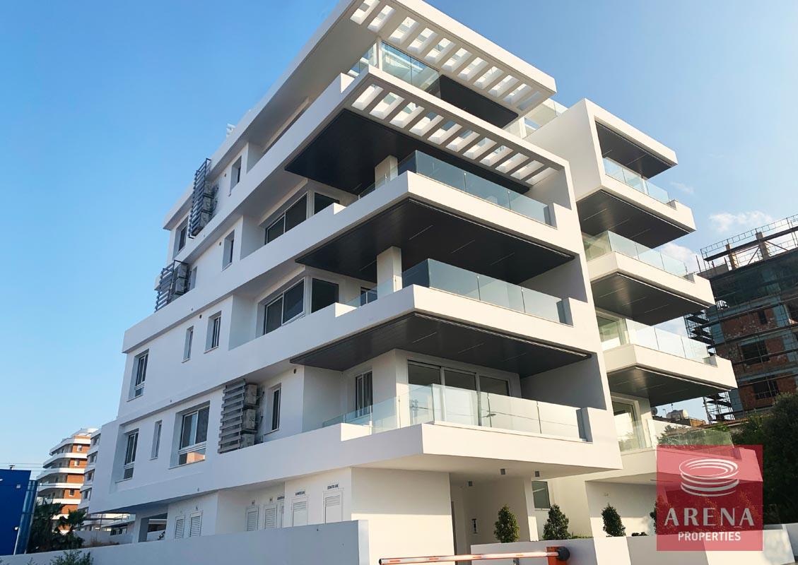 2-APT-MAKENZIE-4808-1