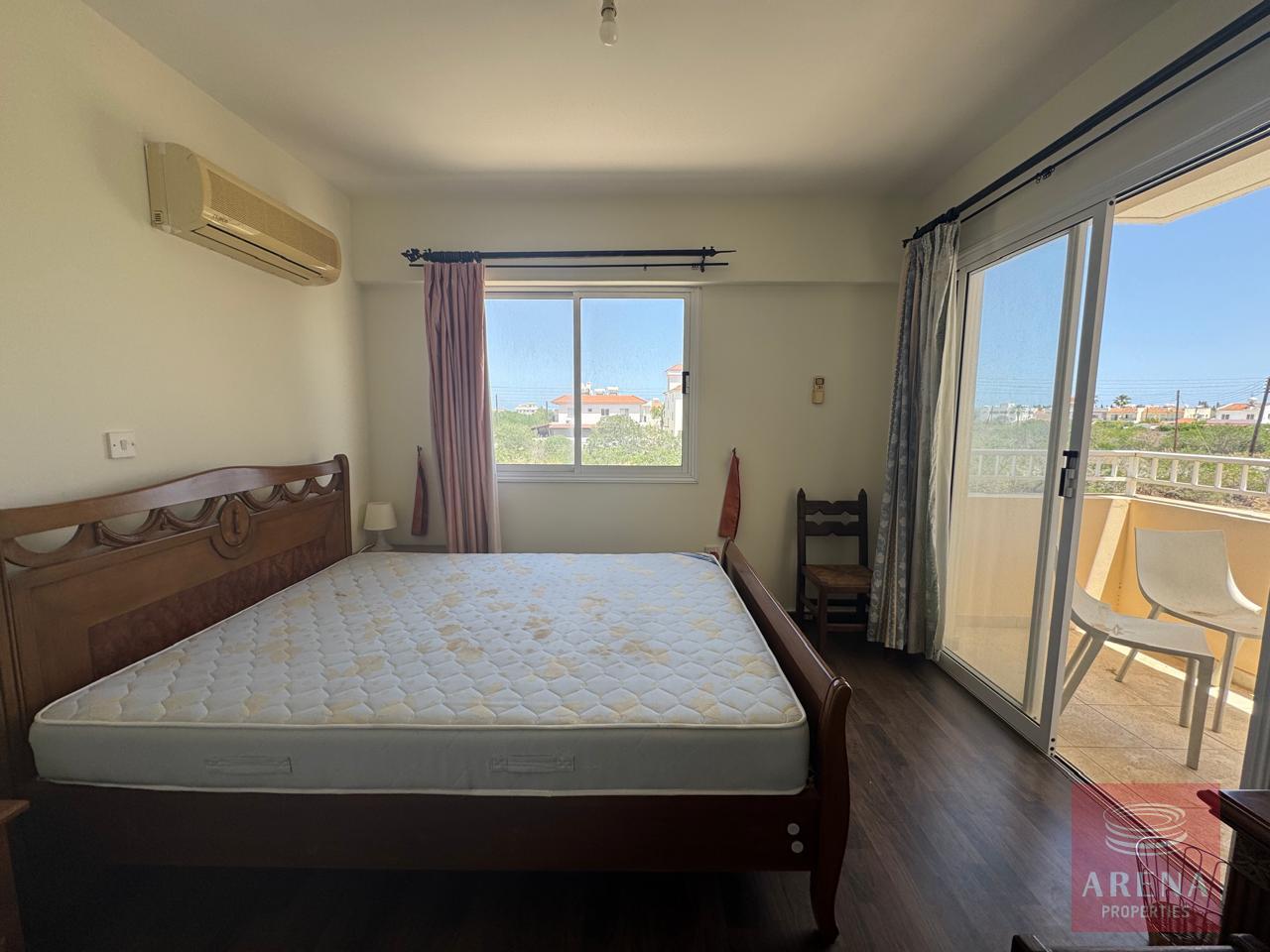 2-BED-APT-IN-PARALIMNI-9589-13