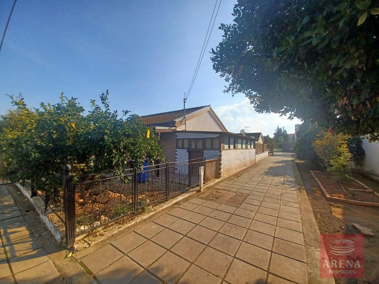 2-BUNGALOW-FOR-RENT-AVGOROU-9149-1