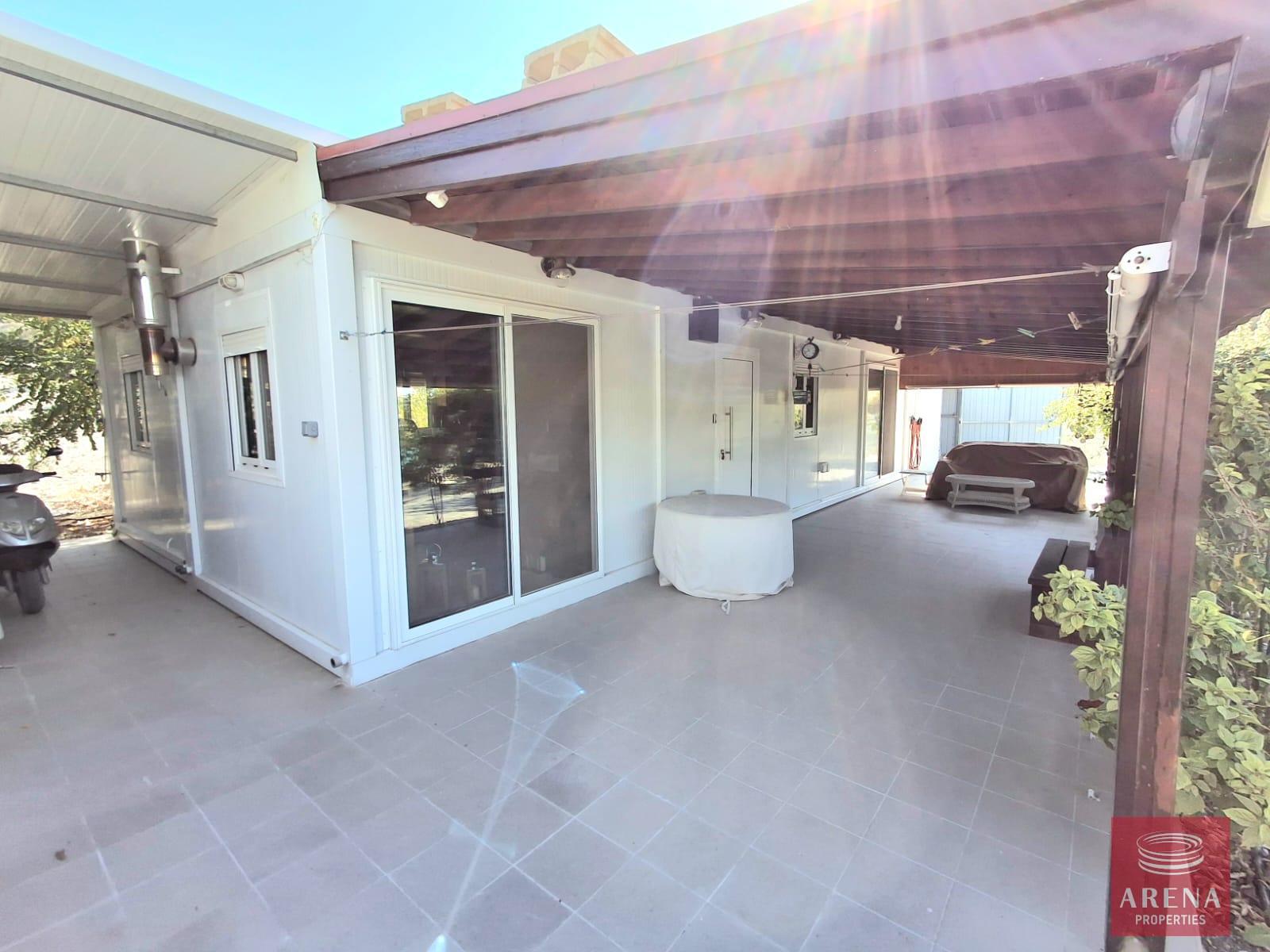 2-BUNGALOW-IN-ALETHRIKO-8835