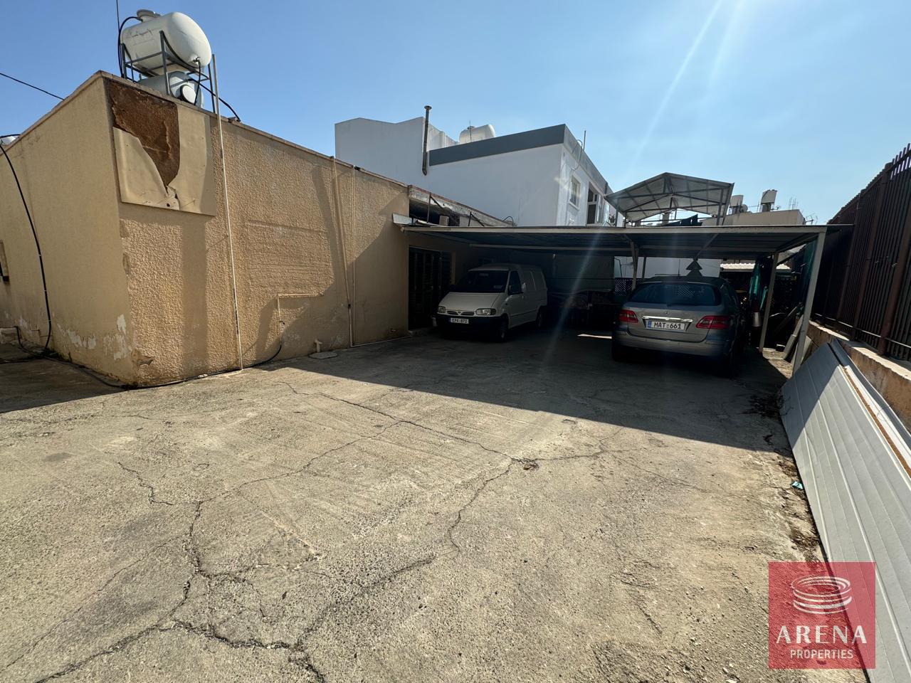 2-Builing-in-paralimni-8888