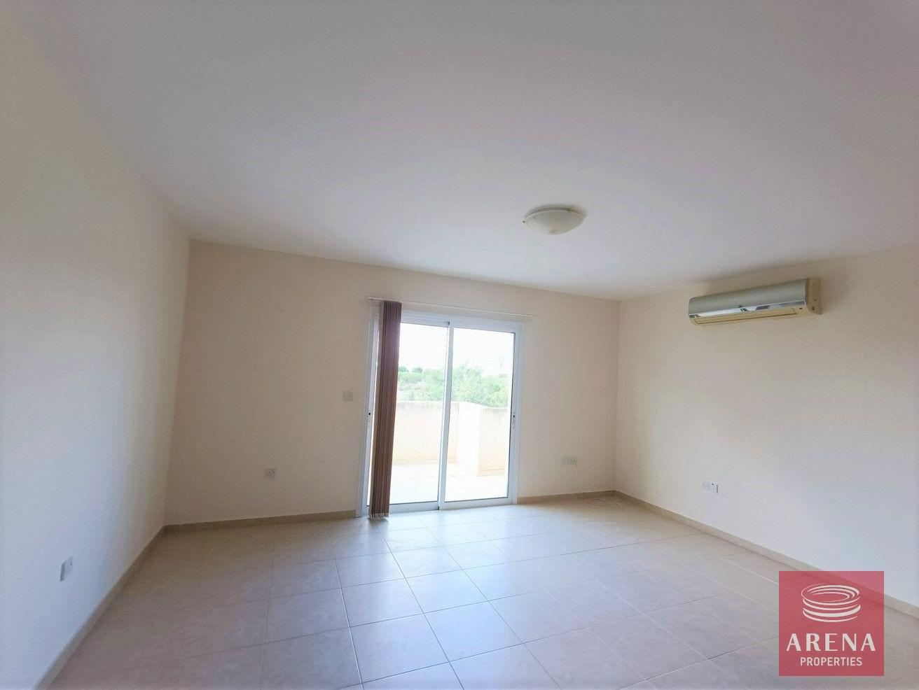 2-FLAT-IN-DERYNIA-6452