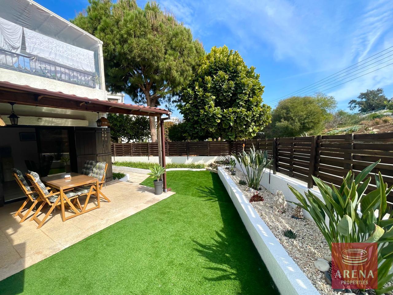 2-GF-APT-PROTARAS-9244