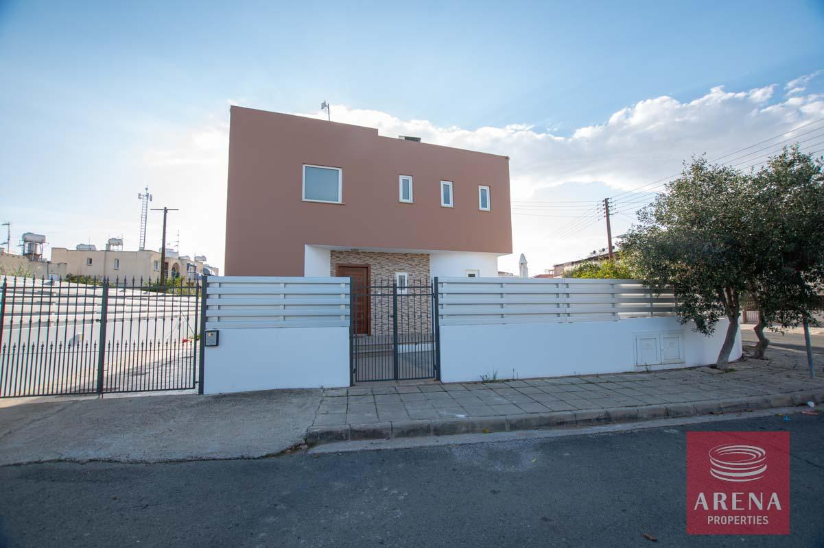 2-HOUSE-FOR-SALE-paralimni-4252-2