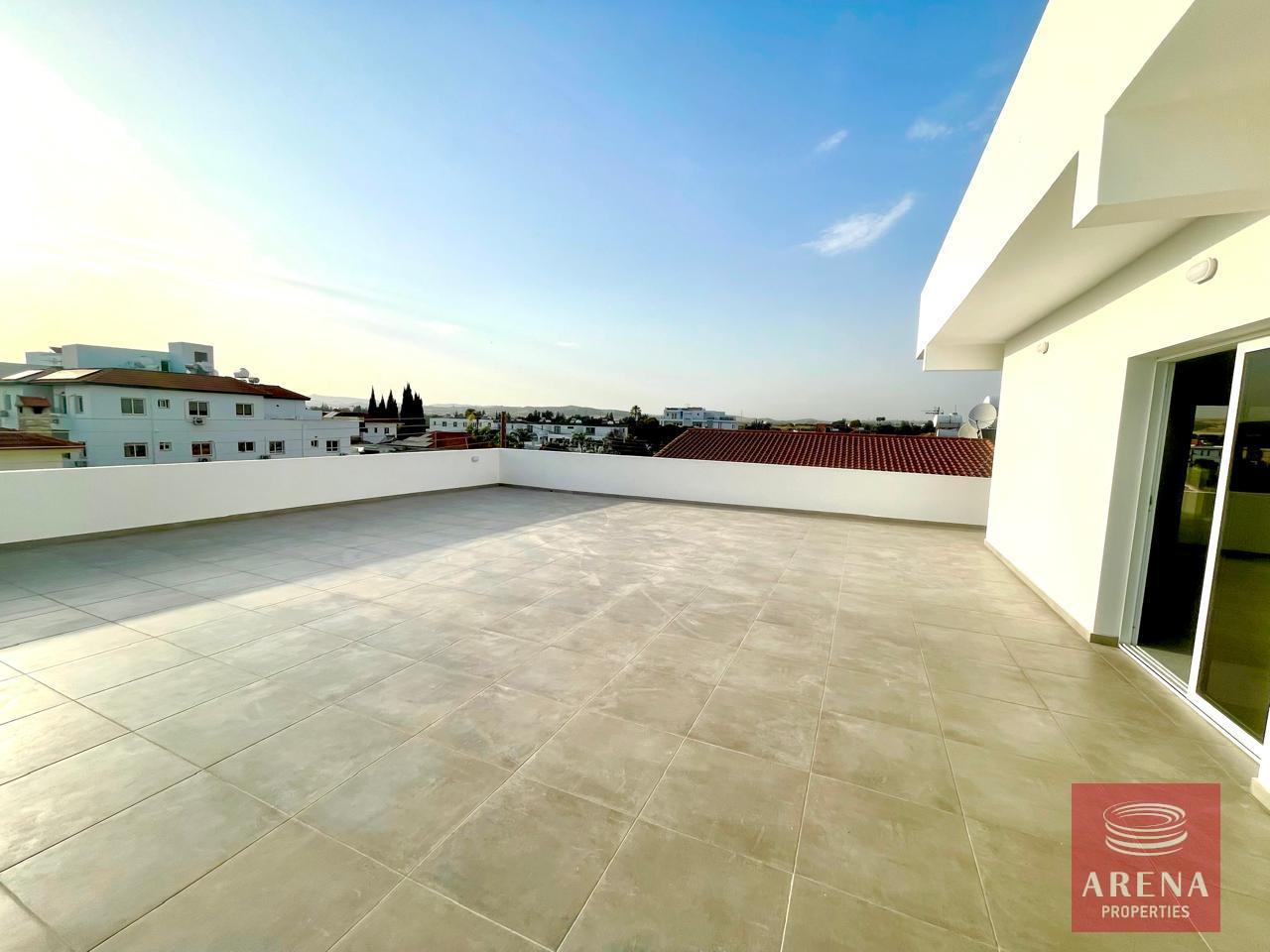 2-TOP-FLOOR-APT-8059-1