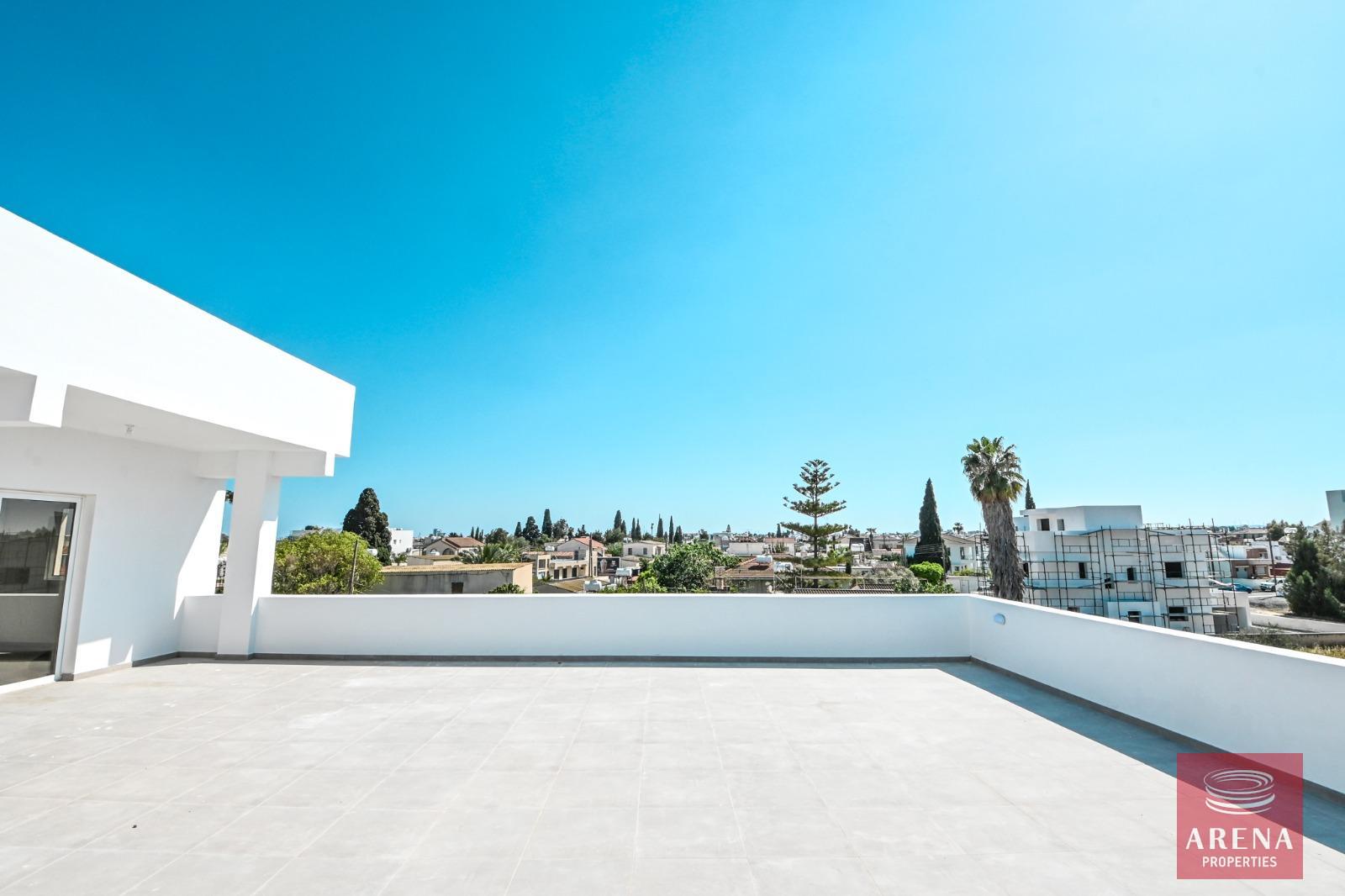 2-TOP-FLOOR-APT-LIVADIA-7983-1