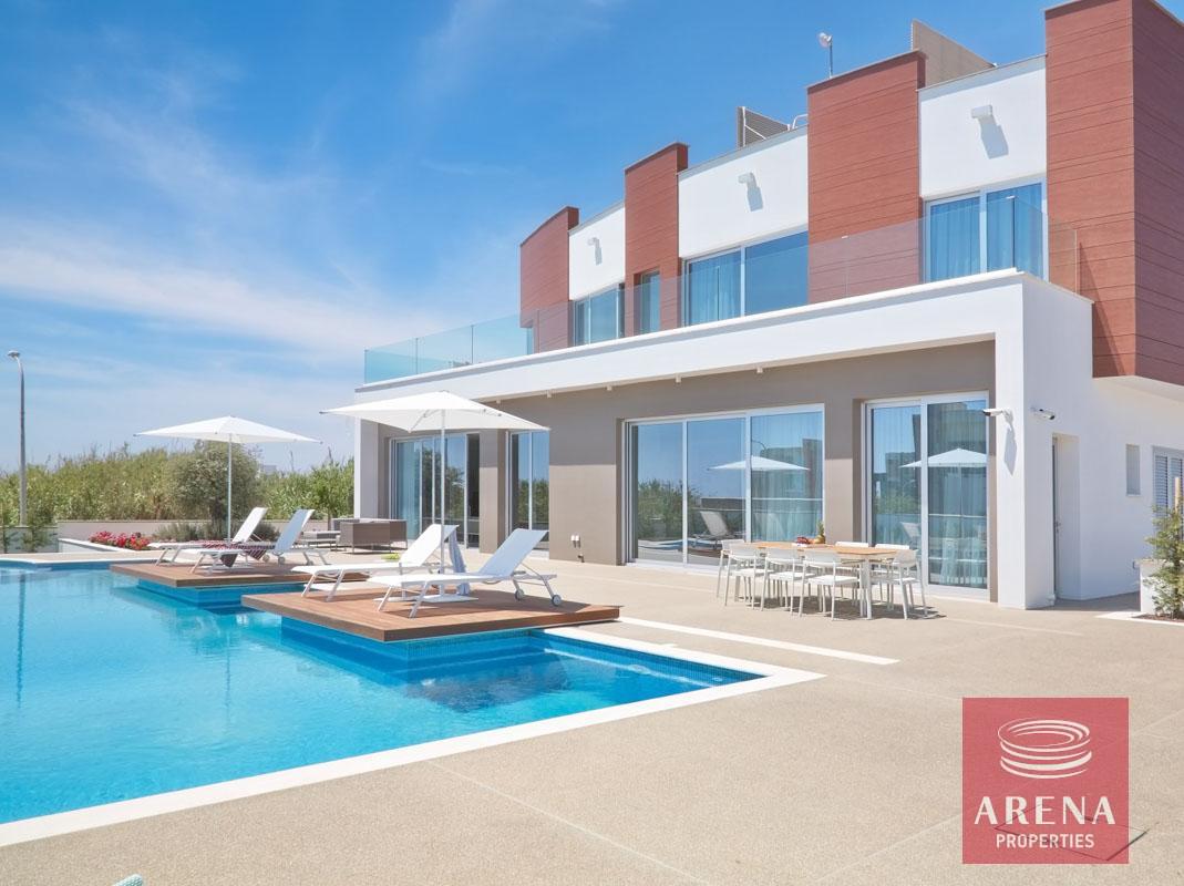 2-VILLA-FOR-SALEIN-AYIA-NAPA-7042-1