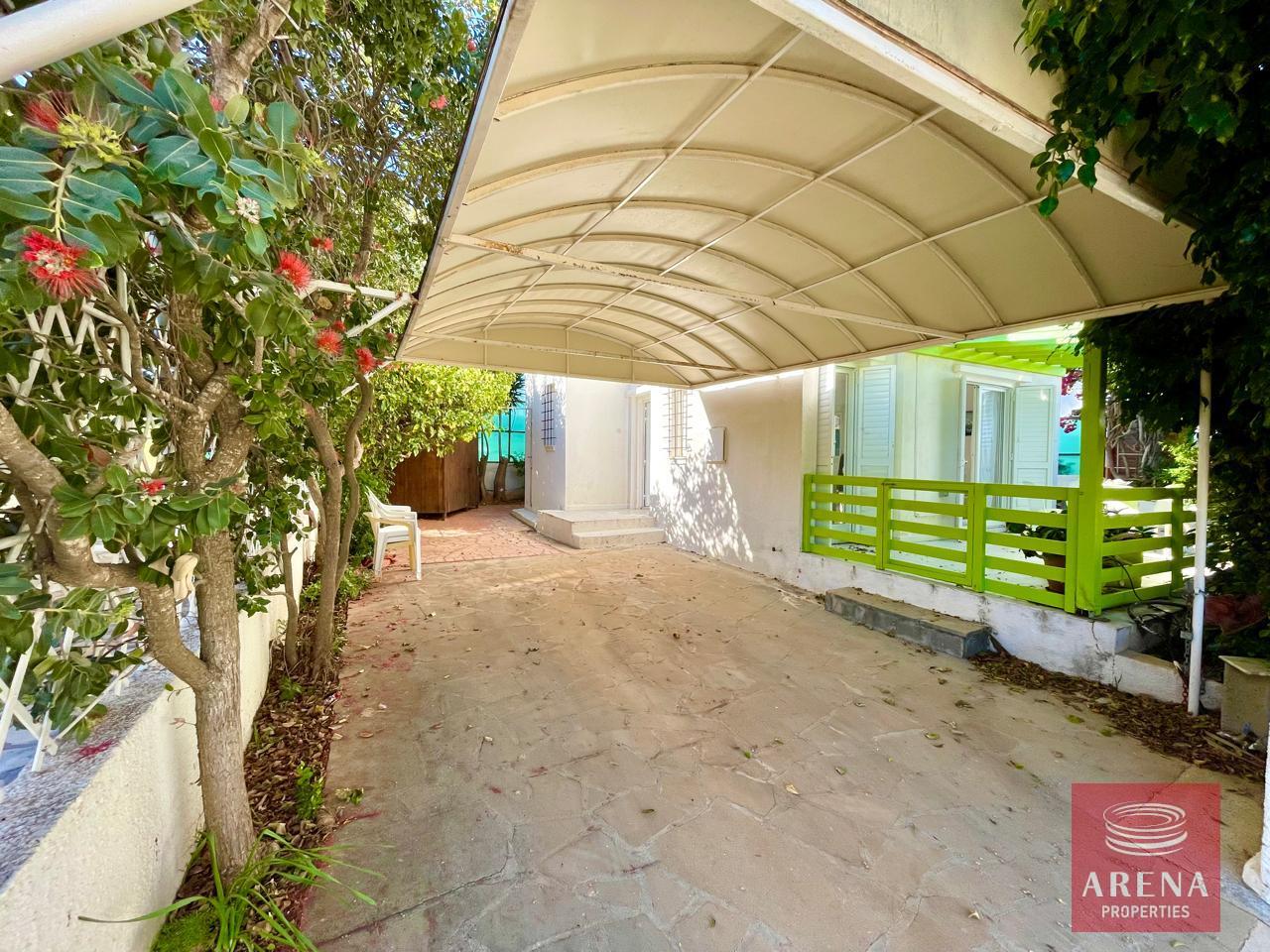 2-VILLA-IN-CAPE-GRECO-9122-1