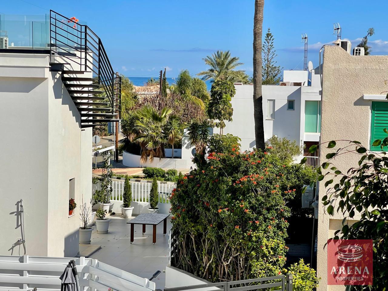 2-VILLA-IN-CAPE-GRECO-9122-30