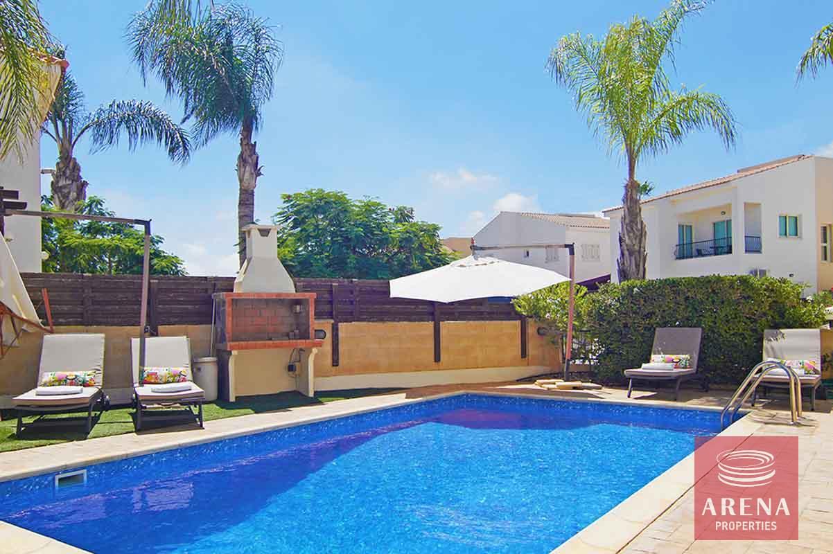 2-VILLA-IN-PERNERA-6565-1