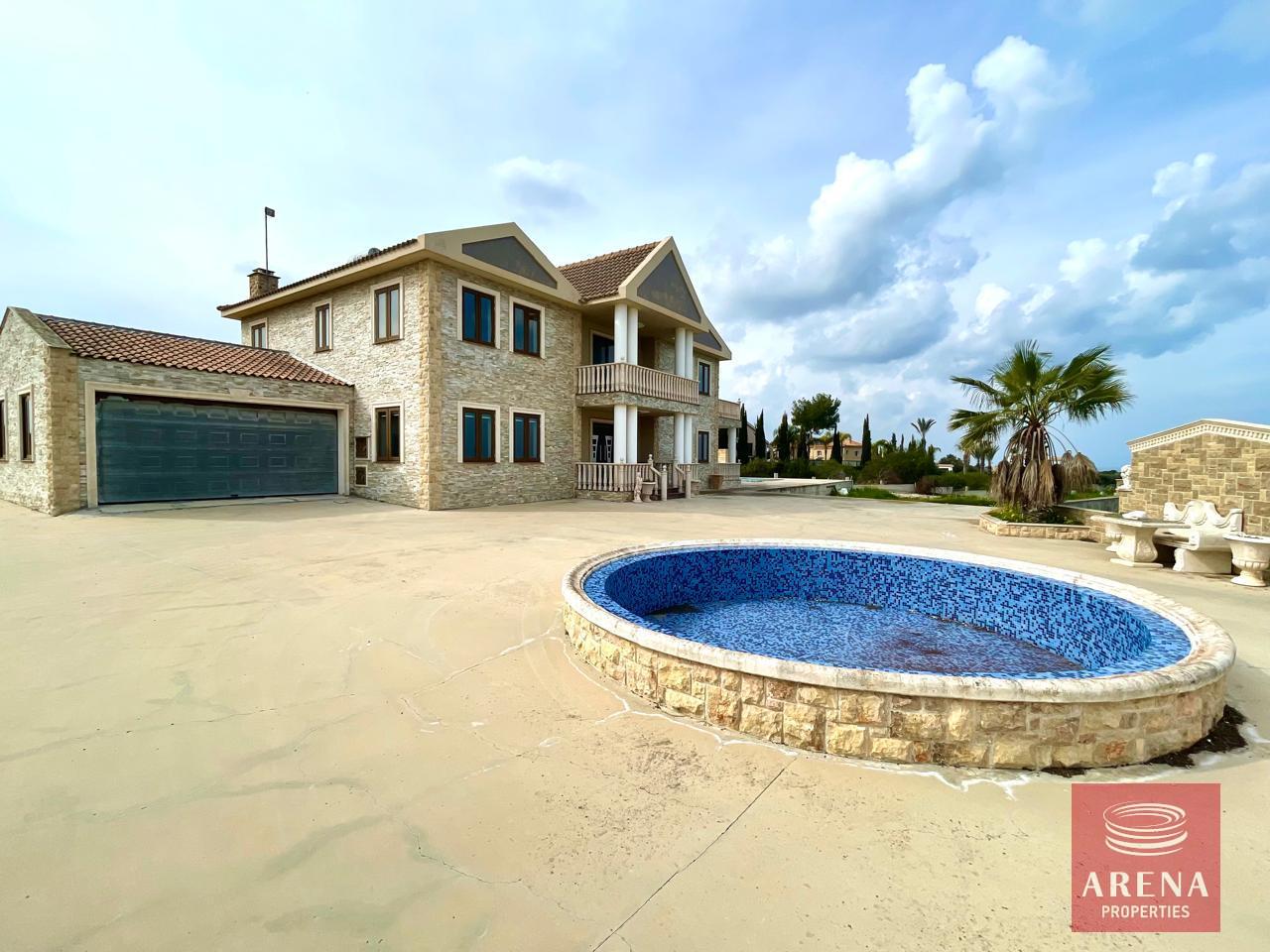 2-VILLA-IN-PROTARAS-9236-1
