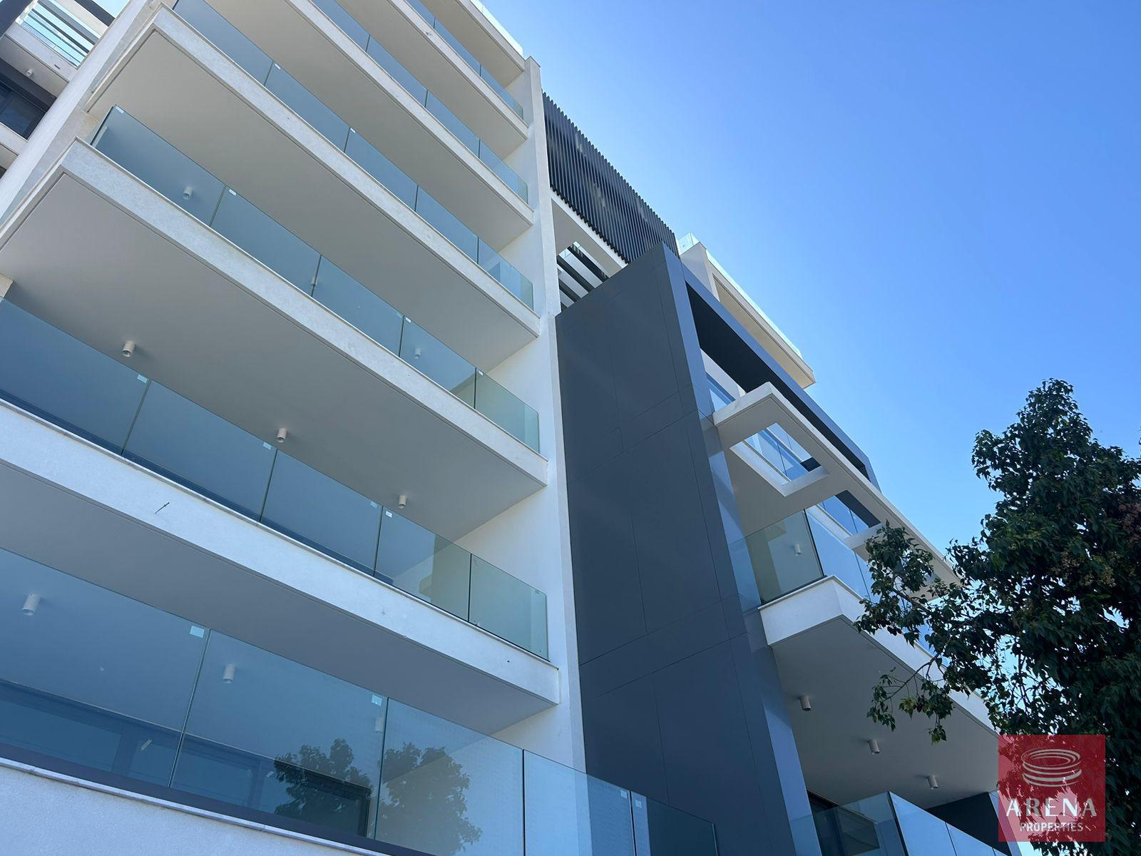 2-apts-in-makenzy-8255