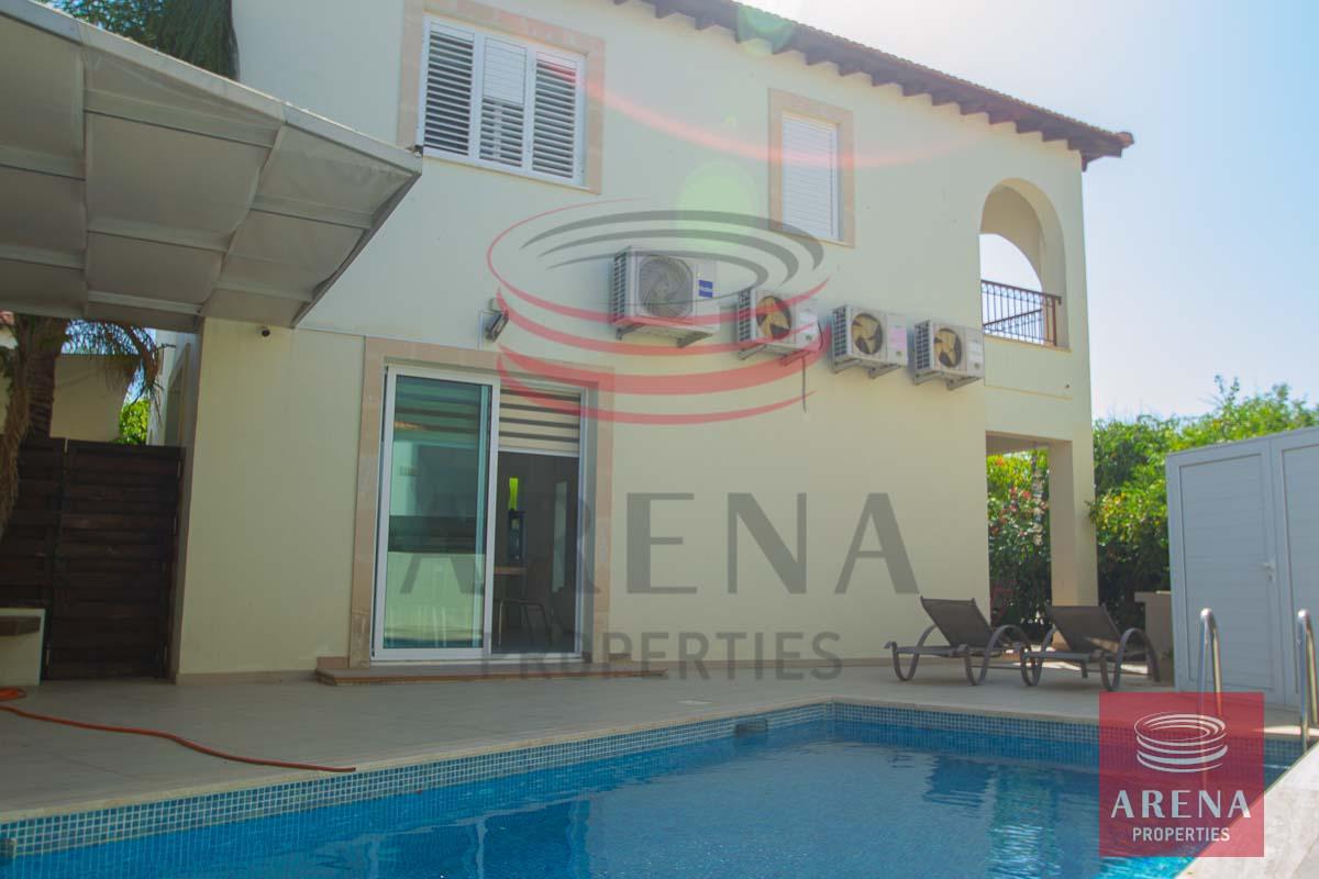 2-beautiful-villa-with-title-deeds-in-pernera-5679