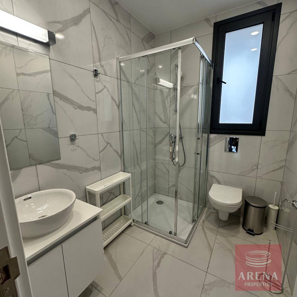 2-bed-apt-in-livadia-9499-10