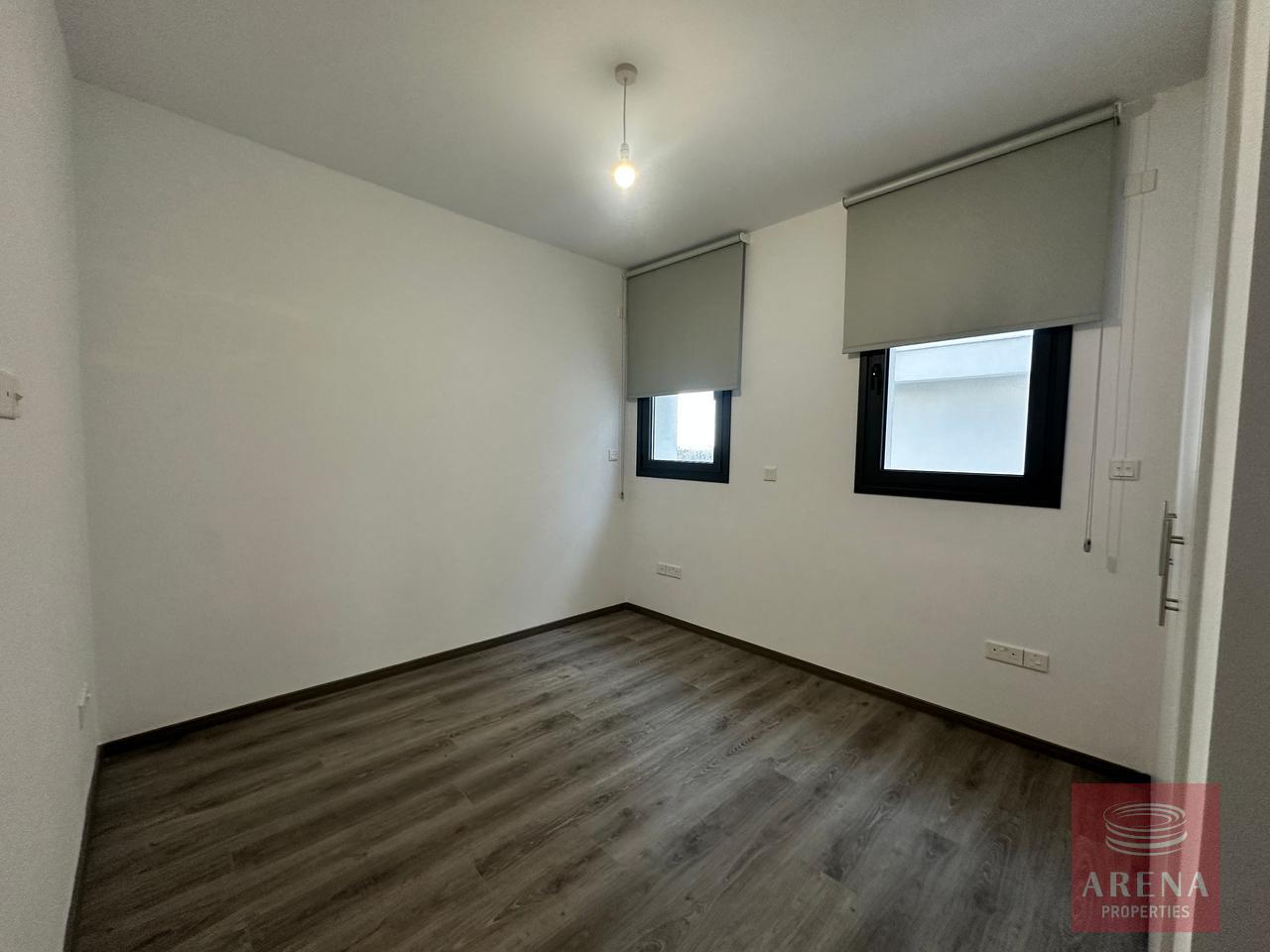 2-bed-apt-in-livadia-9499-6