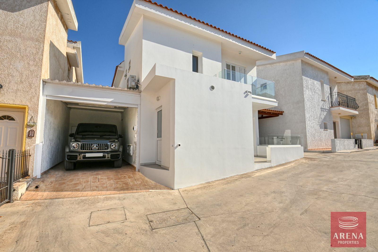 2-house-with-deeds-in-Parali