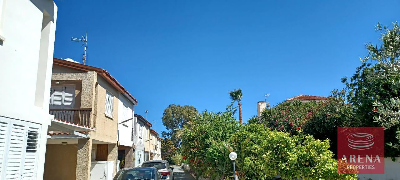 2-semi-det-villa-in-Pervolia-6061-1