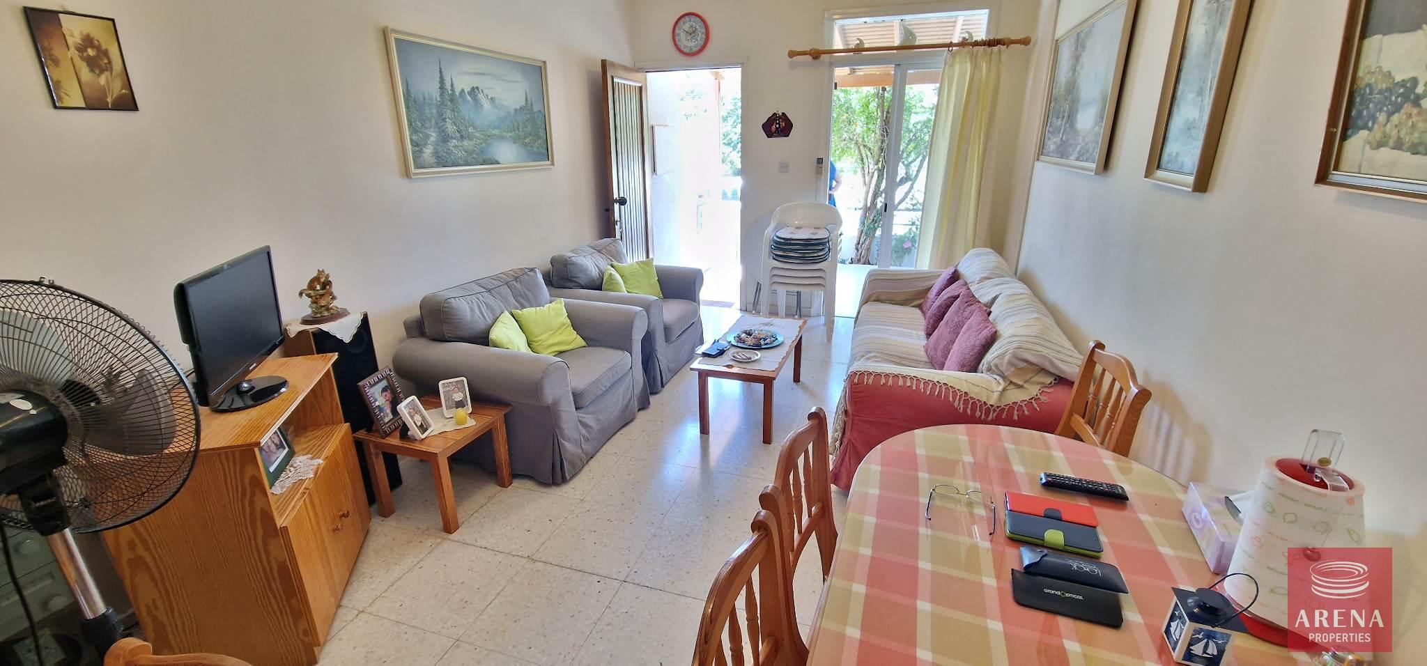 2-townhouse-in-Oroklini-7005