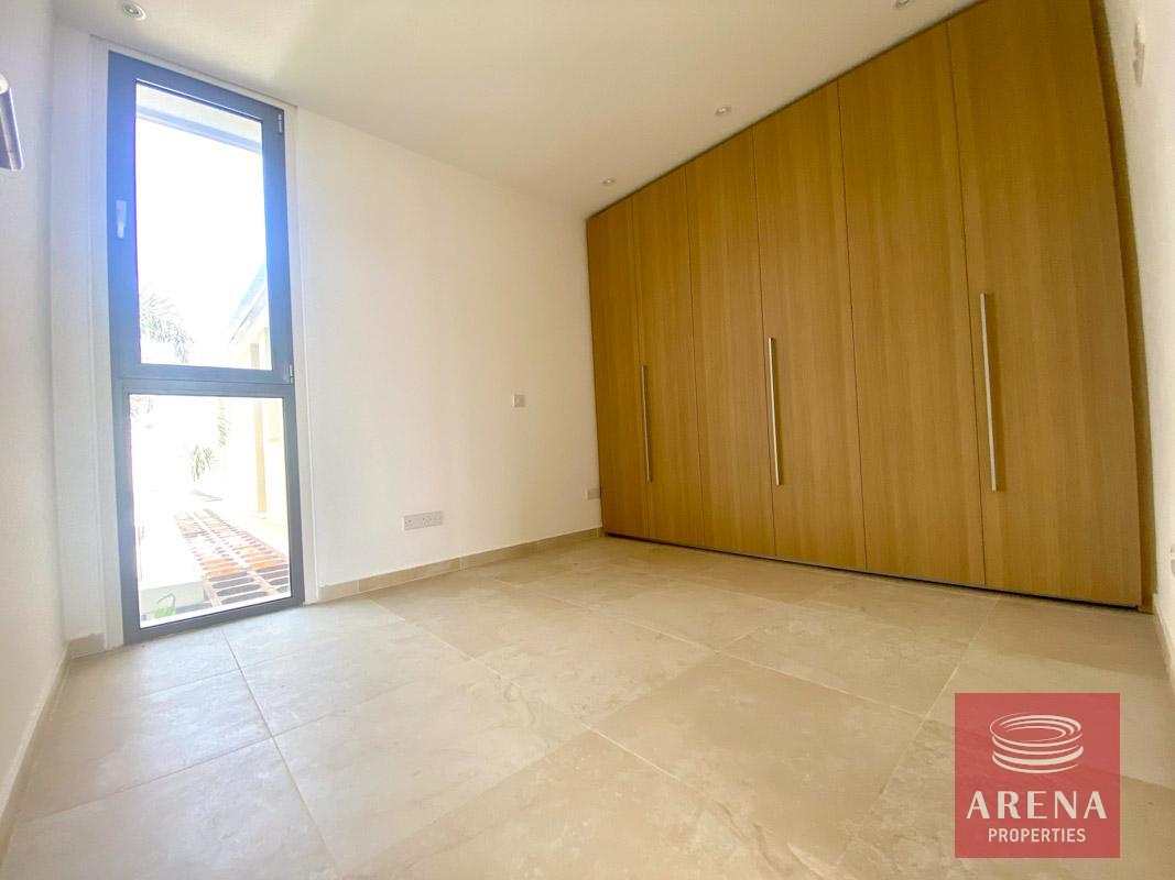 2-townhouse-in-dherynia-1199