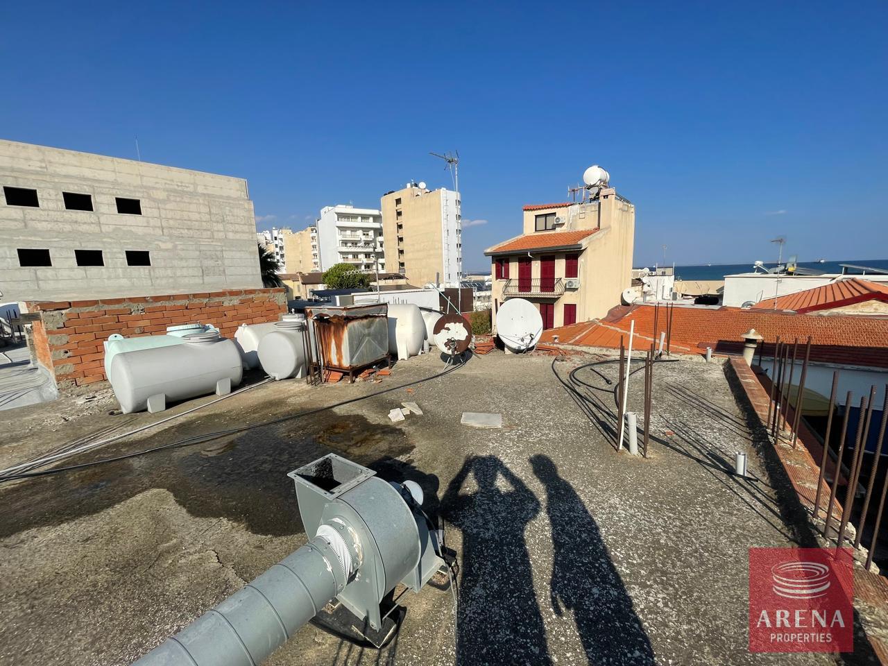 2-unfinished-apt-finikoudes-8810